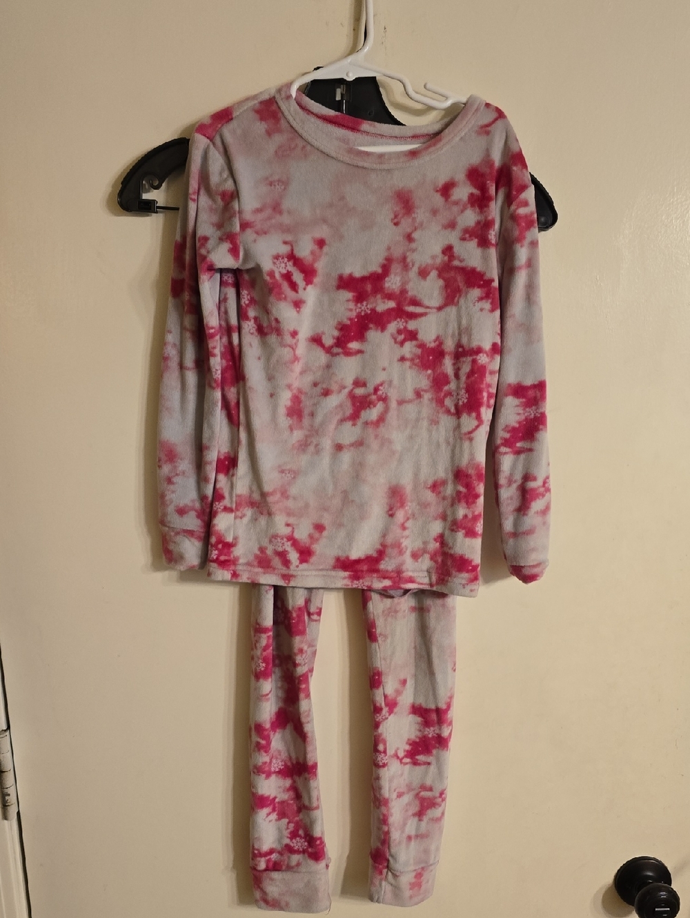 Cat & Jack Pink Tie-Dye Long Sleeve Pajama Set